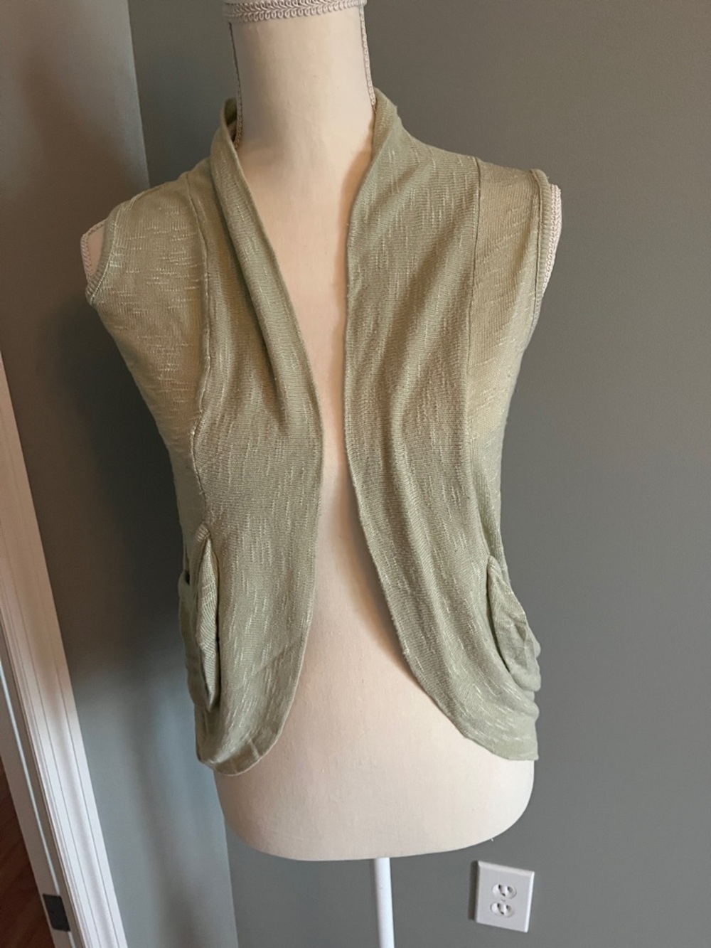 Absolutely Creative Worldwide Light Sage Knit Open-Front Vest